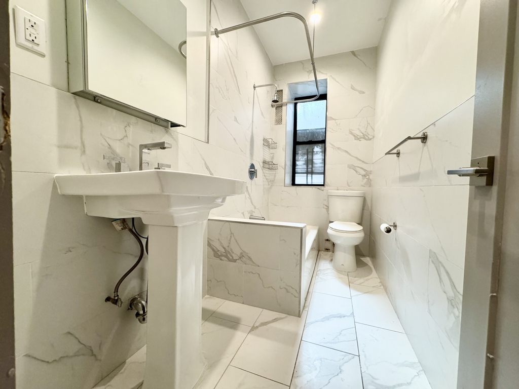 600 West 150th Street - Photo 4