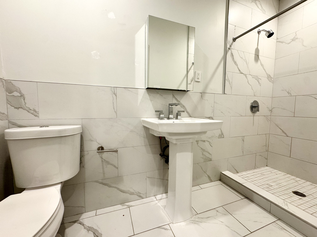 600 West 150th Street - Photo 7