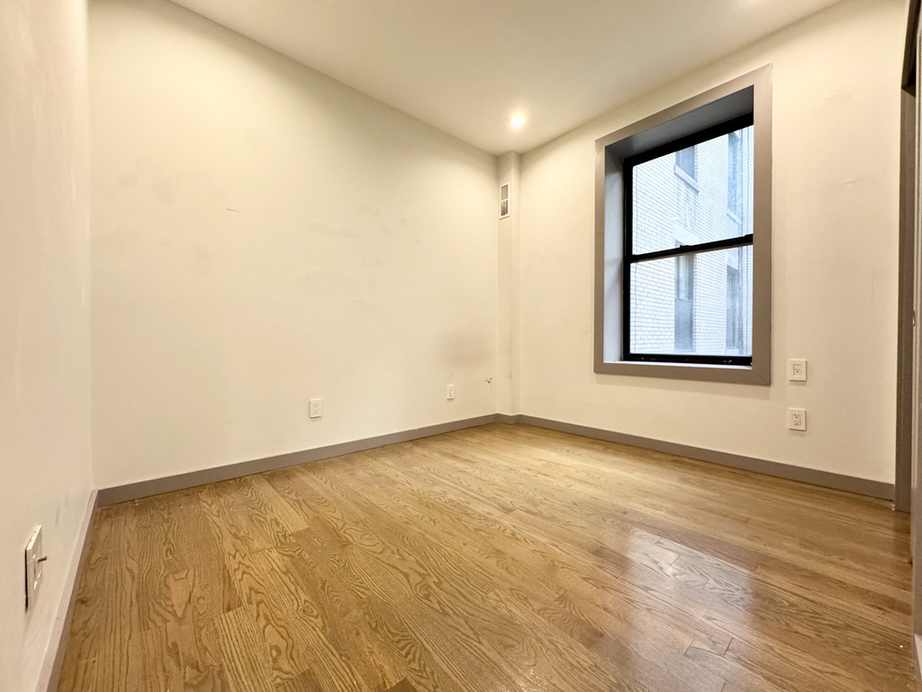 600 West 150th Street - Photo 2