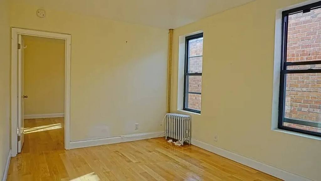 30-49 Crescent Street - Photo 0