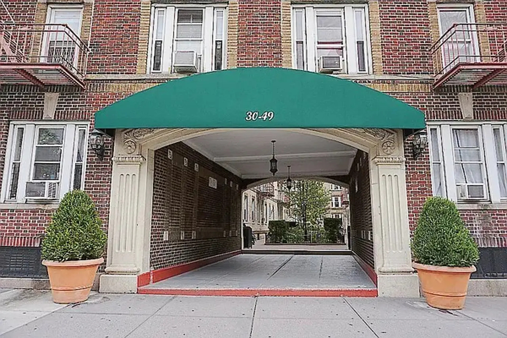 30-49 Crescent Street - Photo 5