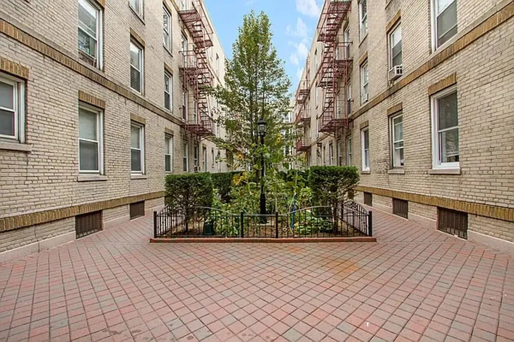 30-49 Crescent Street - Photo 6