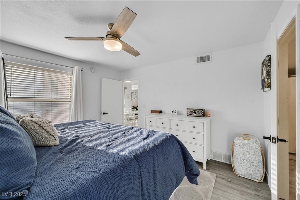 555 E Silverado Ranch Boulevard - Photo 15