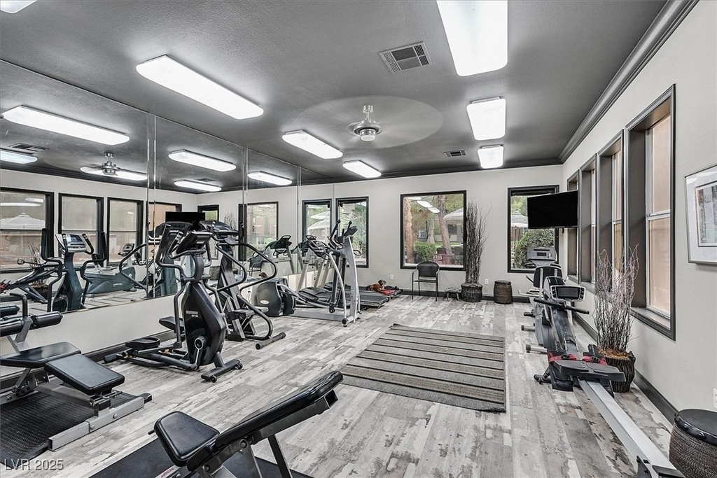 555 E Silverado Ranch Boulevard - Photo 29
