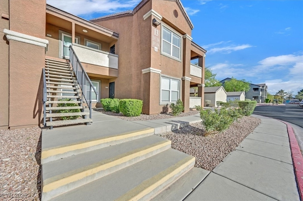 555 E Silverado Ranch Boulevard - Photo 1