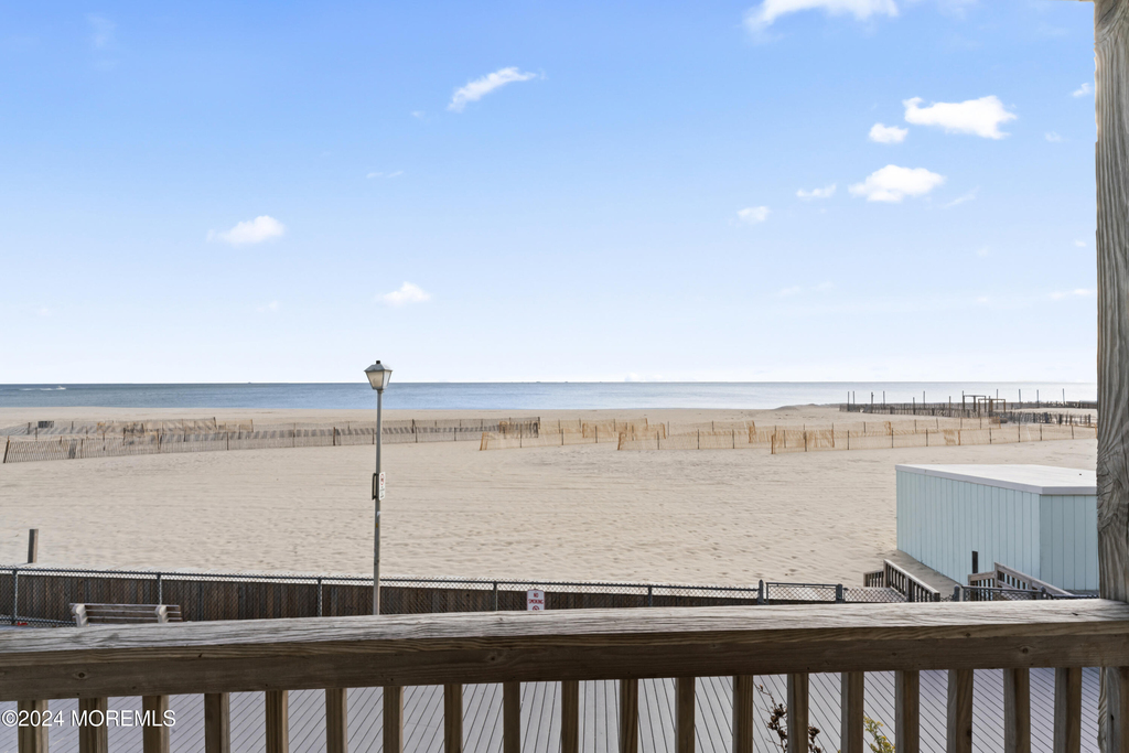 255 Boardwalk - Photo 4