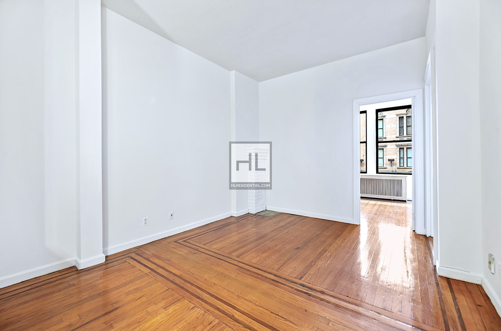 Madison Avenue - Photo 2