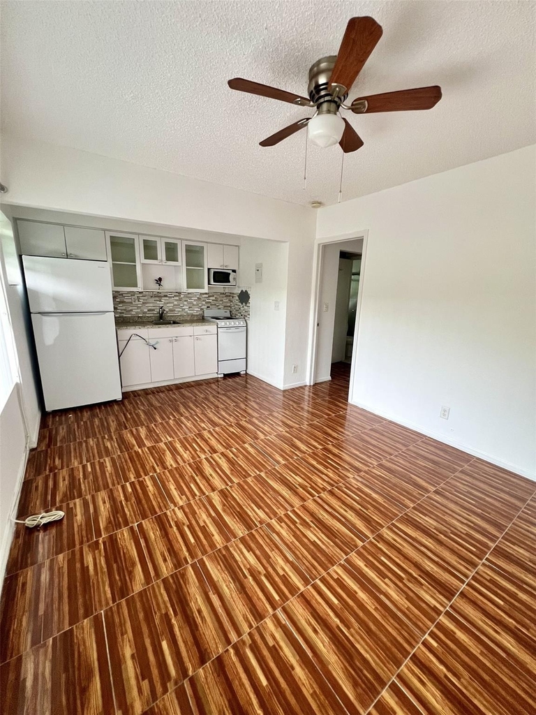 2918 N Ocean Blvd - Photo 0