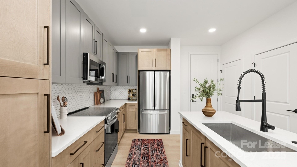 10500 Midway Park Drive - Photo 14