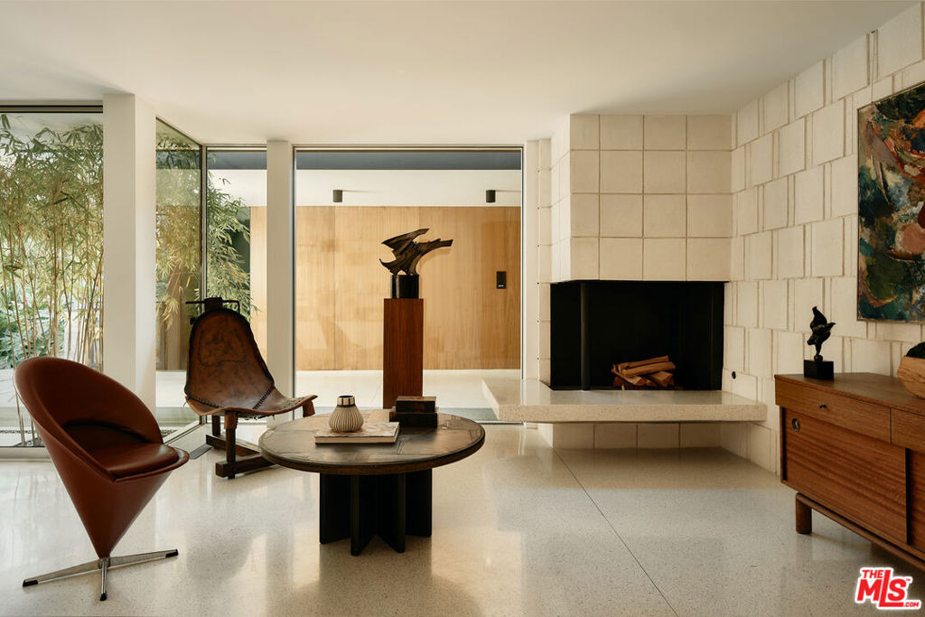 1061 Loma Vista Drive - Photo 4