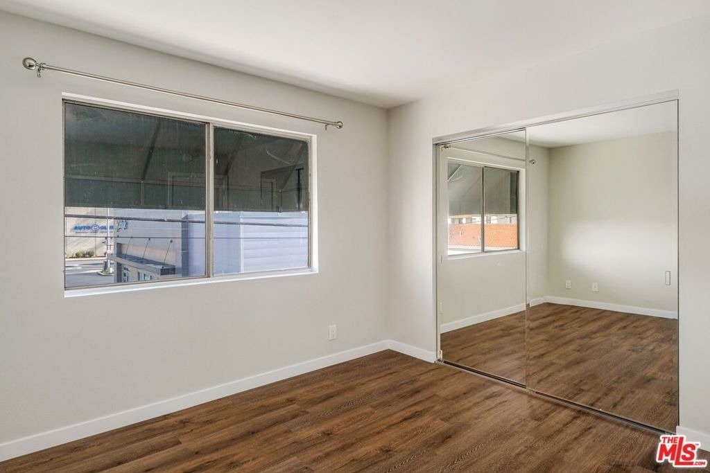 1342 Harvard Street - Photo 11