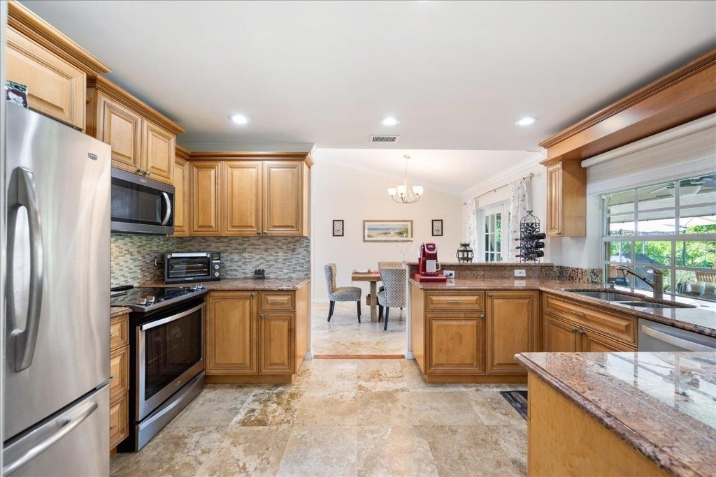 13889 Geranium Place - Photo 9