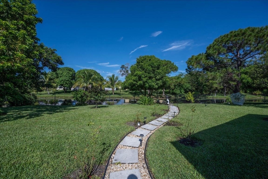 13889 Geranium Place - Photo 29