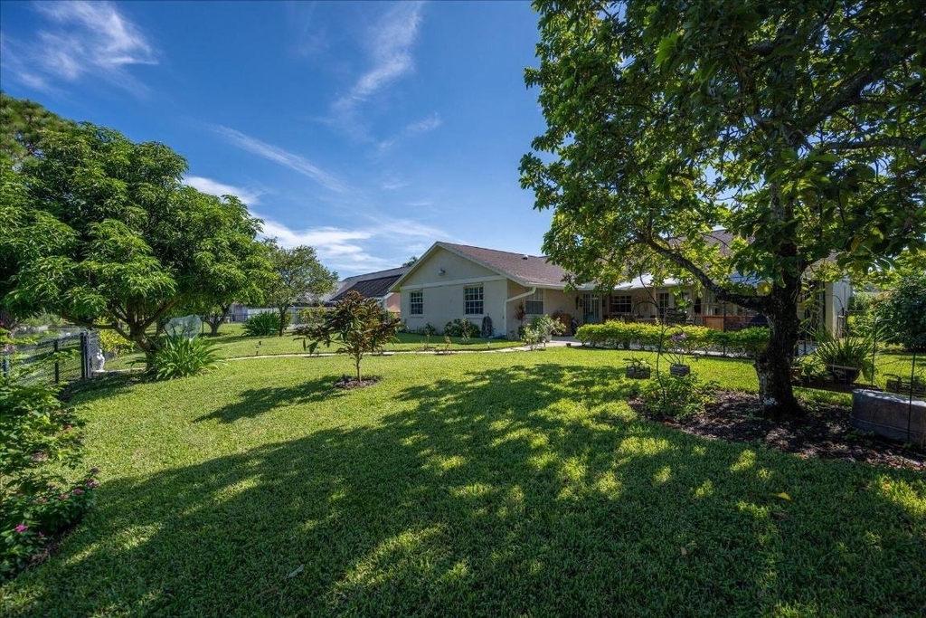 13889 Geranium Place - Photo 30