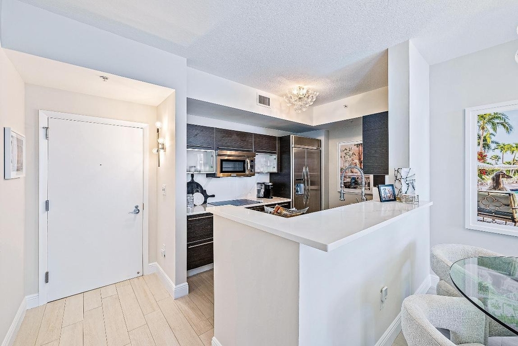 550 Okeechobee Boulevard - Photo 12
