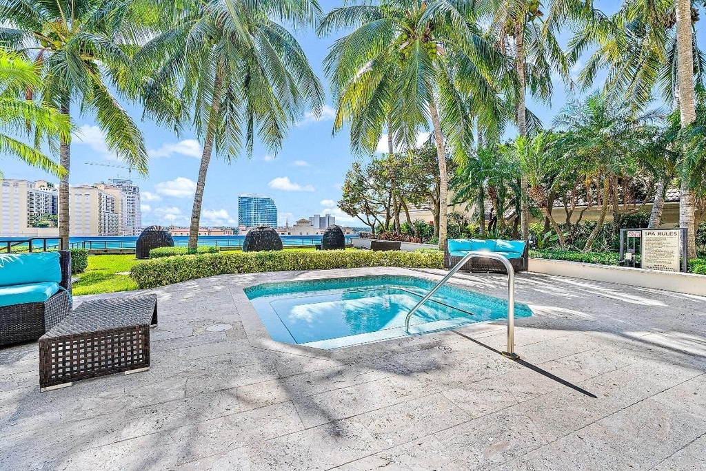 550 Okeechobee Boulevard - Photo 24