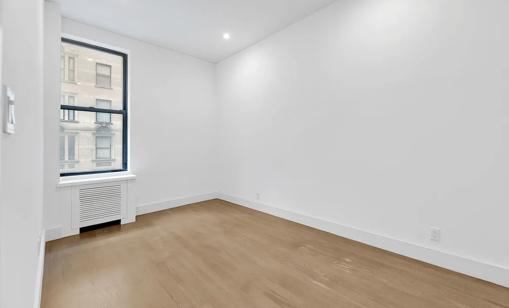 121 Madison Avenue - Photo 4