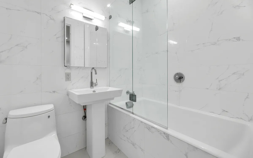 121 Madison Avenue - Photo 5