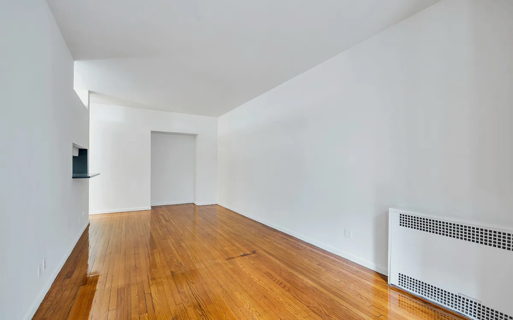 121 Madison Avenue - Photo 2