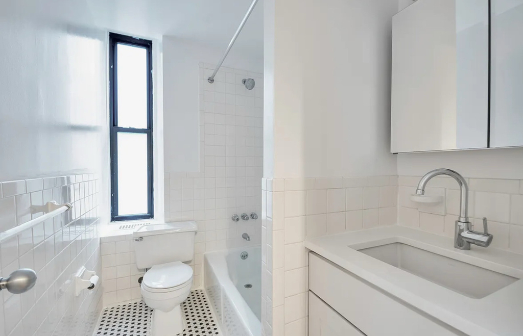 121 Madison Avenue - Photo 5