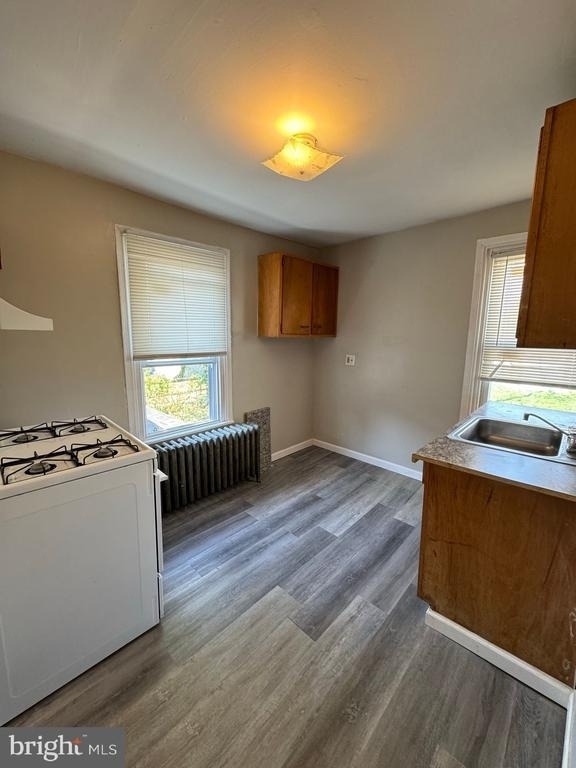 2106 W 4th Street - Photo 2