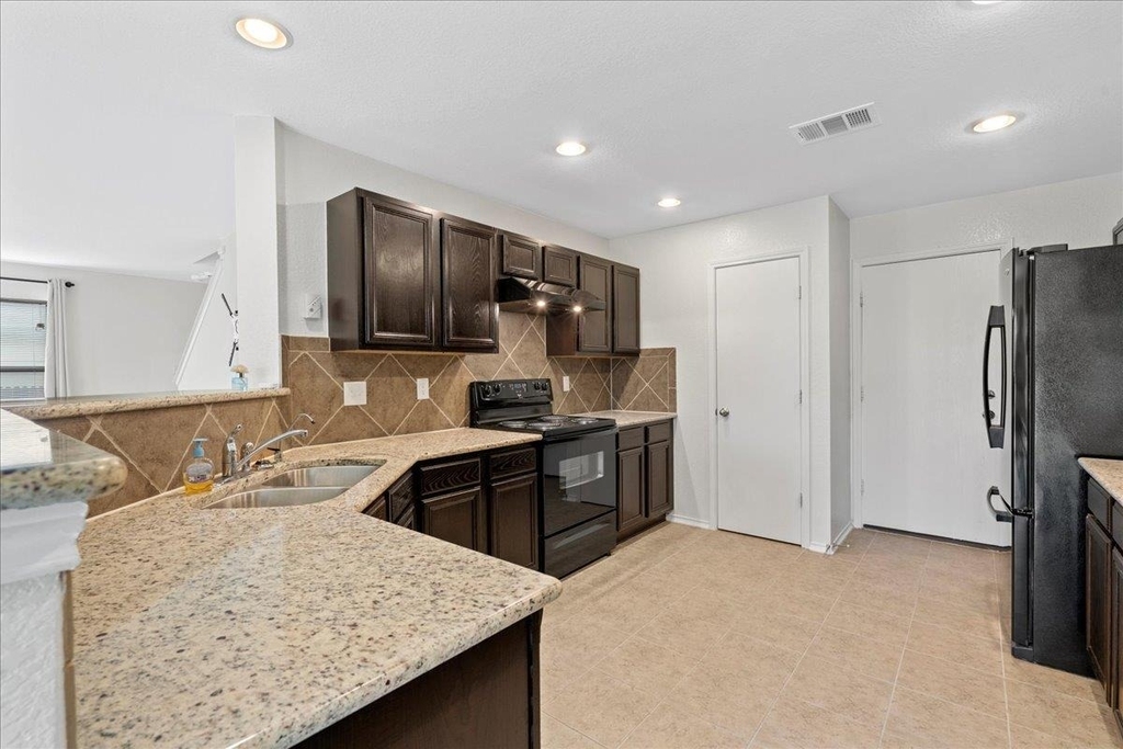 142 Rummel Drive Dr - Photo 2