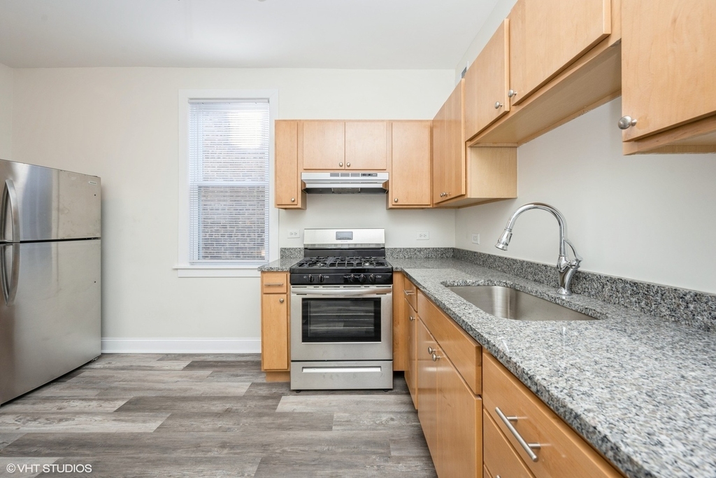 4954 W Augusta Boulevard - Photo 5