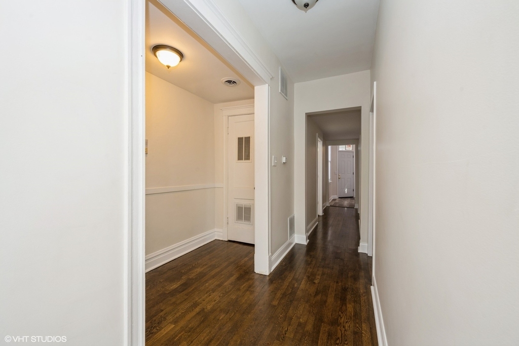 4954 W Augusta Boulevard - Photo 11