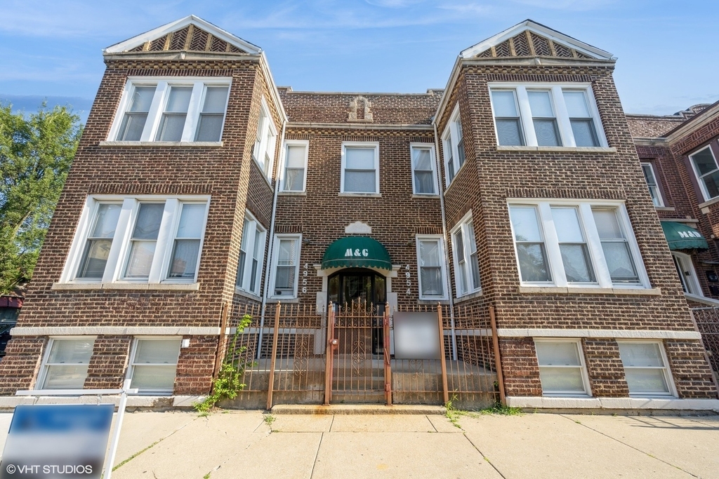 4954 W Augusta Boulevard - Photo 1