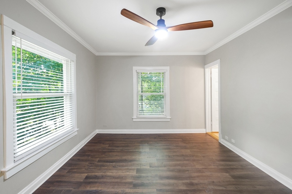 2078 Linden Avenue - Photo 2