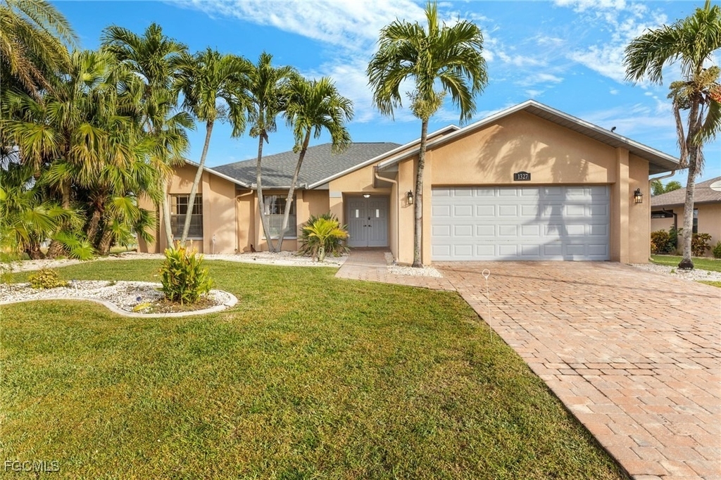 1327 Se 17th Street - Photo 0