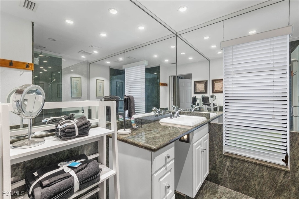 1327 Se 17th Street - Photo 8