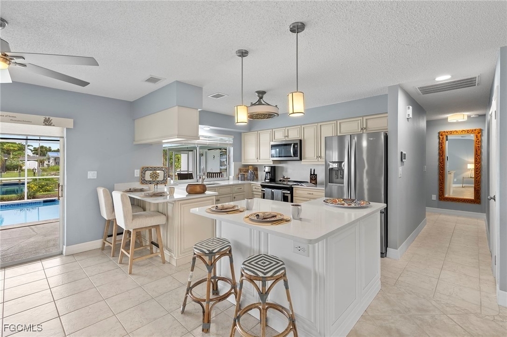 5240 Sw 2nd Place - Photo 11