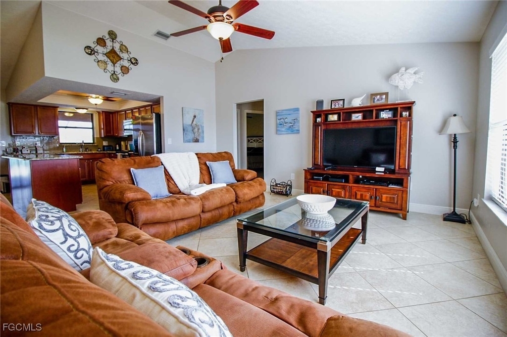 1403 Sw 40th Terrace - Photo 4