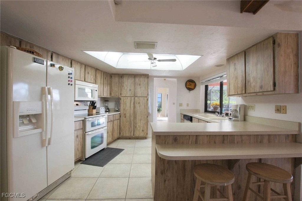 1422 Se 12th Terrace - Photo 5