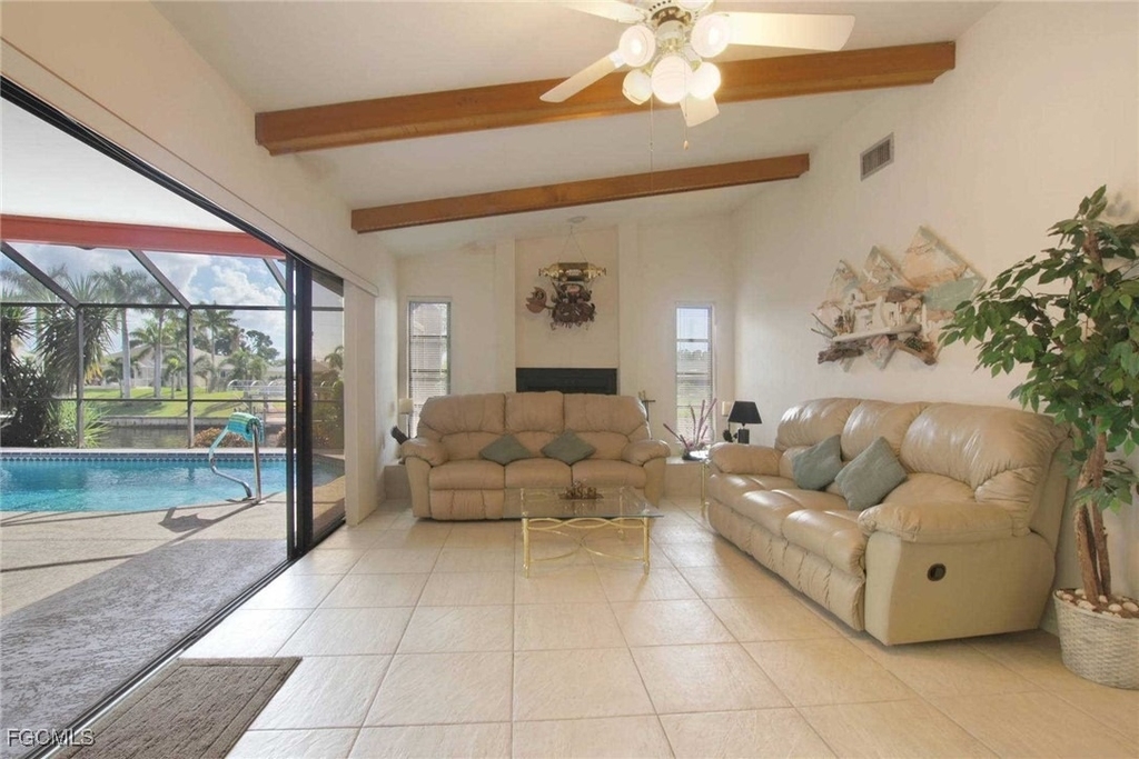 1422 Se 12th Terrace - Photo 4
