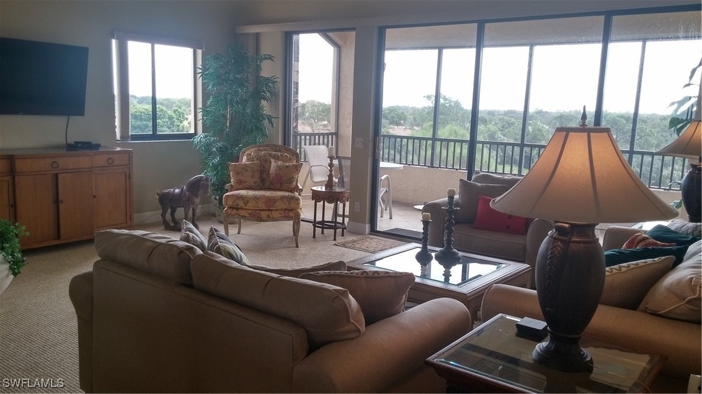 6520 Valen Way - Photo 2