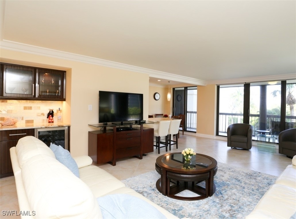 4551 Gulf Shore Boulevard N - Photo 2