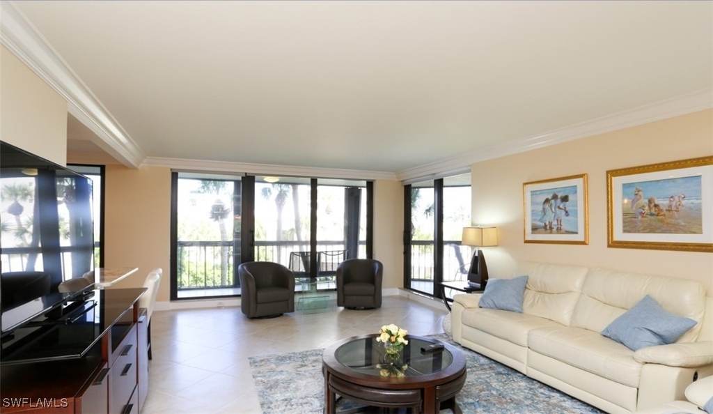4551 Gulf Shore Boulevard N - Photo 1