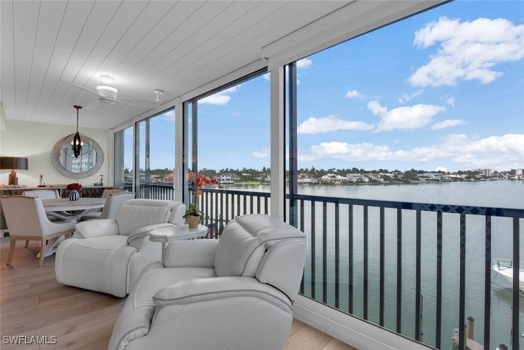 222 Harbour Drive - Photo 3