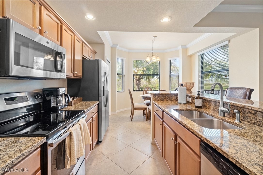 9727 Acqua Court - Photo 6