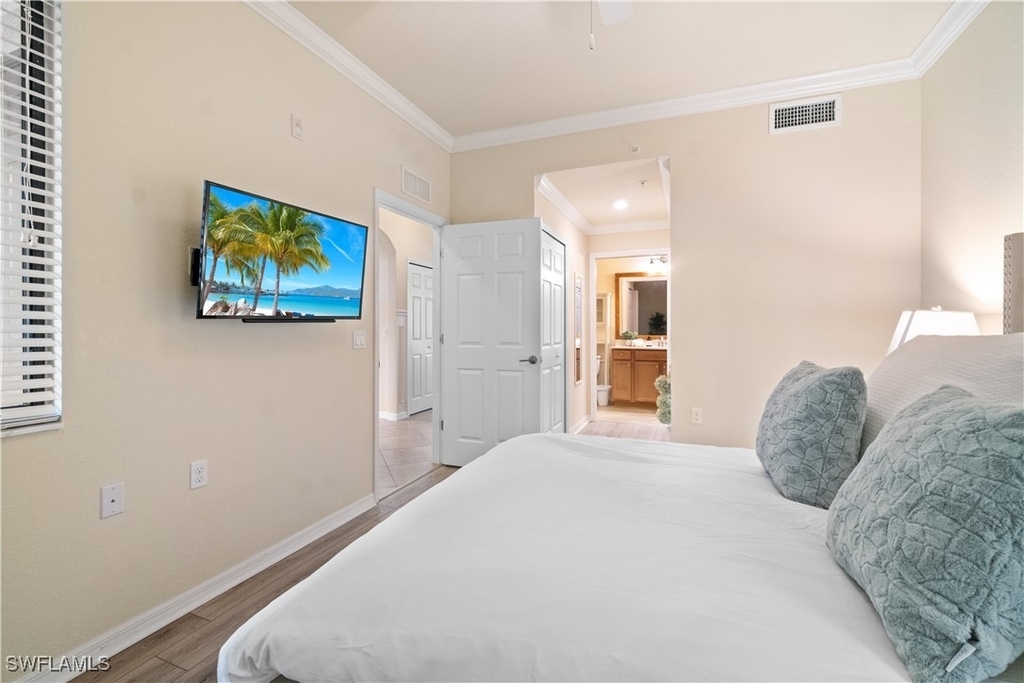 9727 Acqua Court - Photo 11