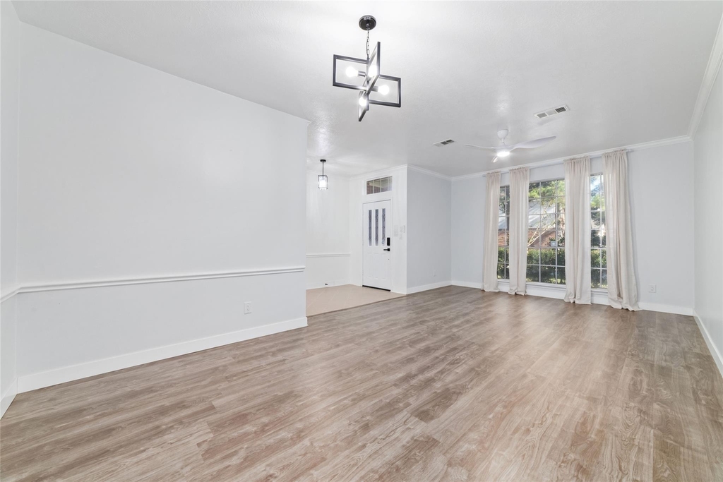20415 Longspring Drive - Photo 3