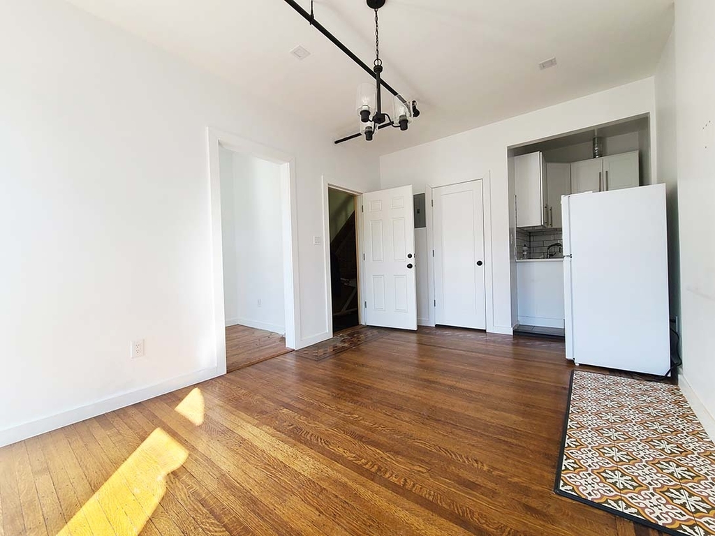 403 Hancock Street - Photo 1