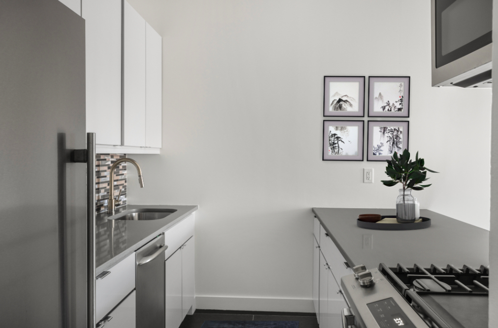 2nd Avenue - Photo 2