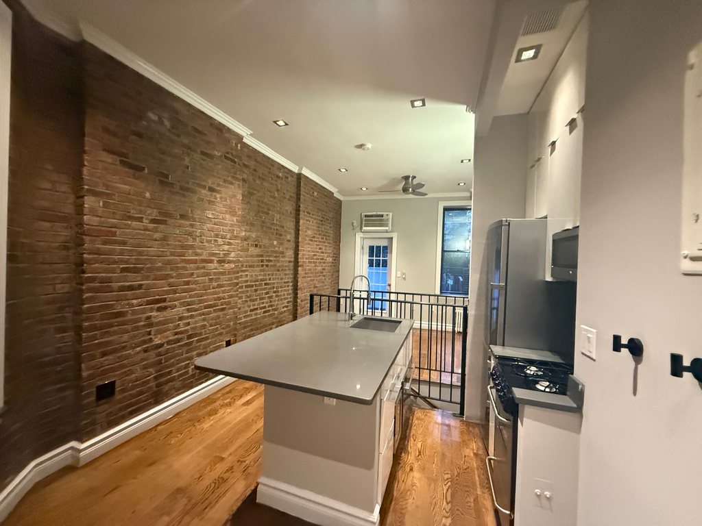 246 Mott Street - Photo 1