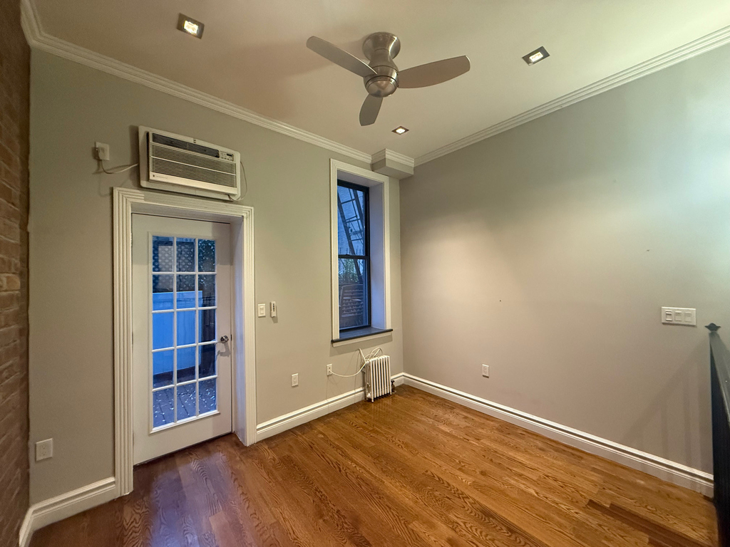 246 Mott Street - Photo 6