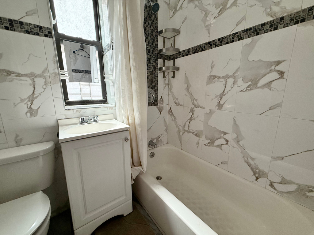 62 Clarkson Avenue - Photo 6