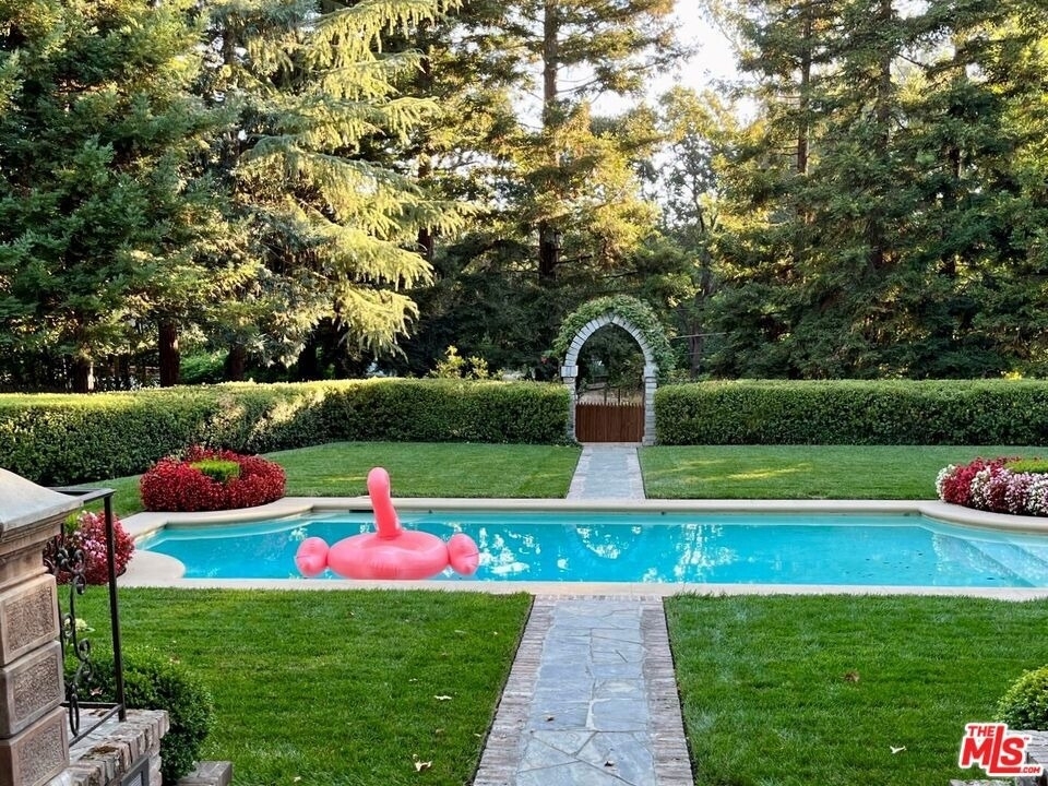 530 Hawthorn Road - Photo 19