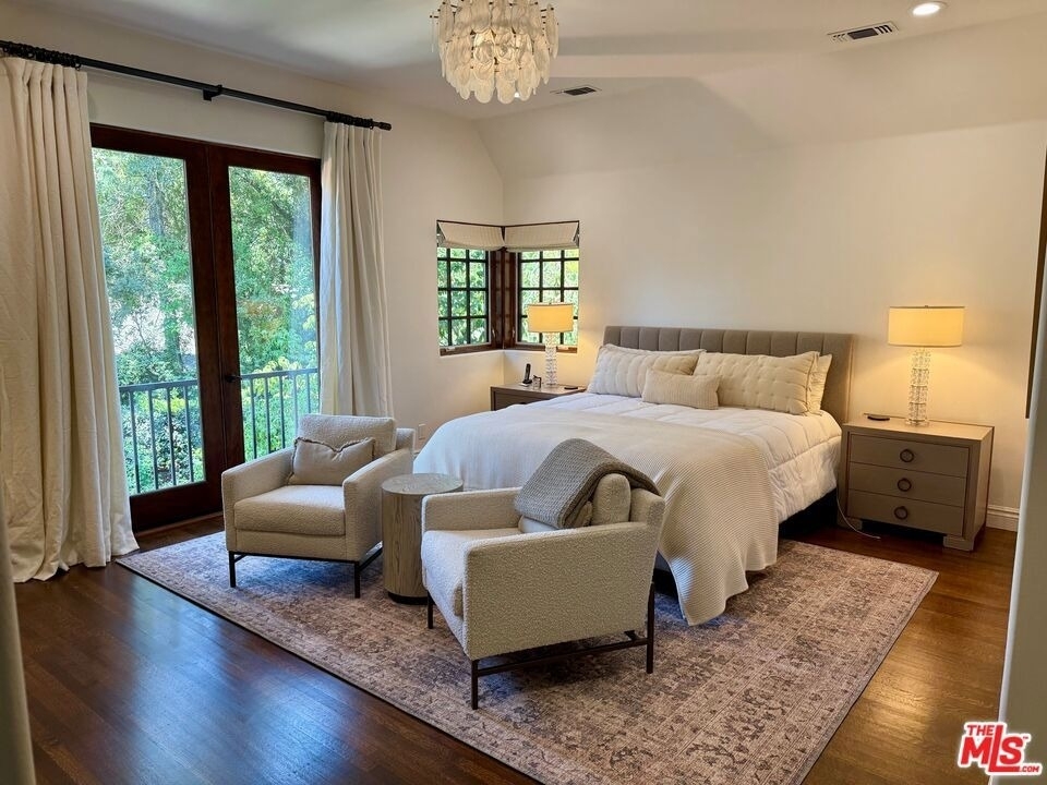 530 Hawthorn Road - Photo 12
